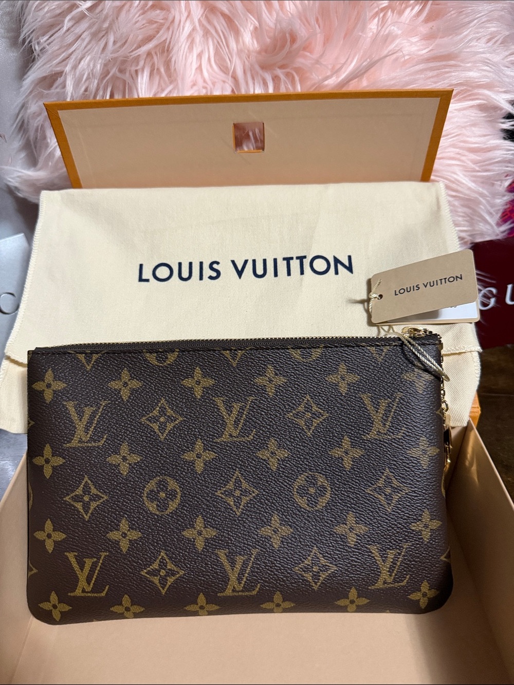 New Louis Vuitton Monogram Cles Key pouch size M - Picture 5 of 7
